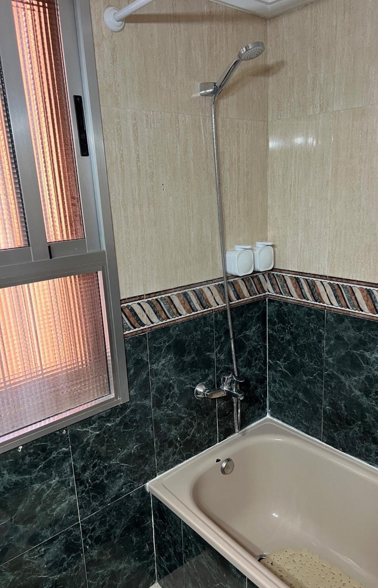 Piso Completo Cerca De Artes Y Ciencias Apartamento Valência Exterior foto